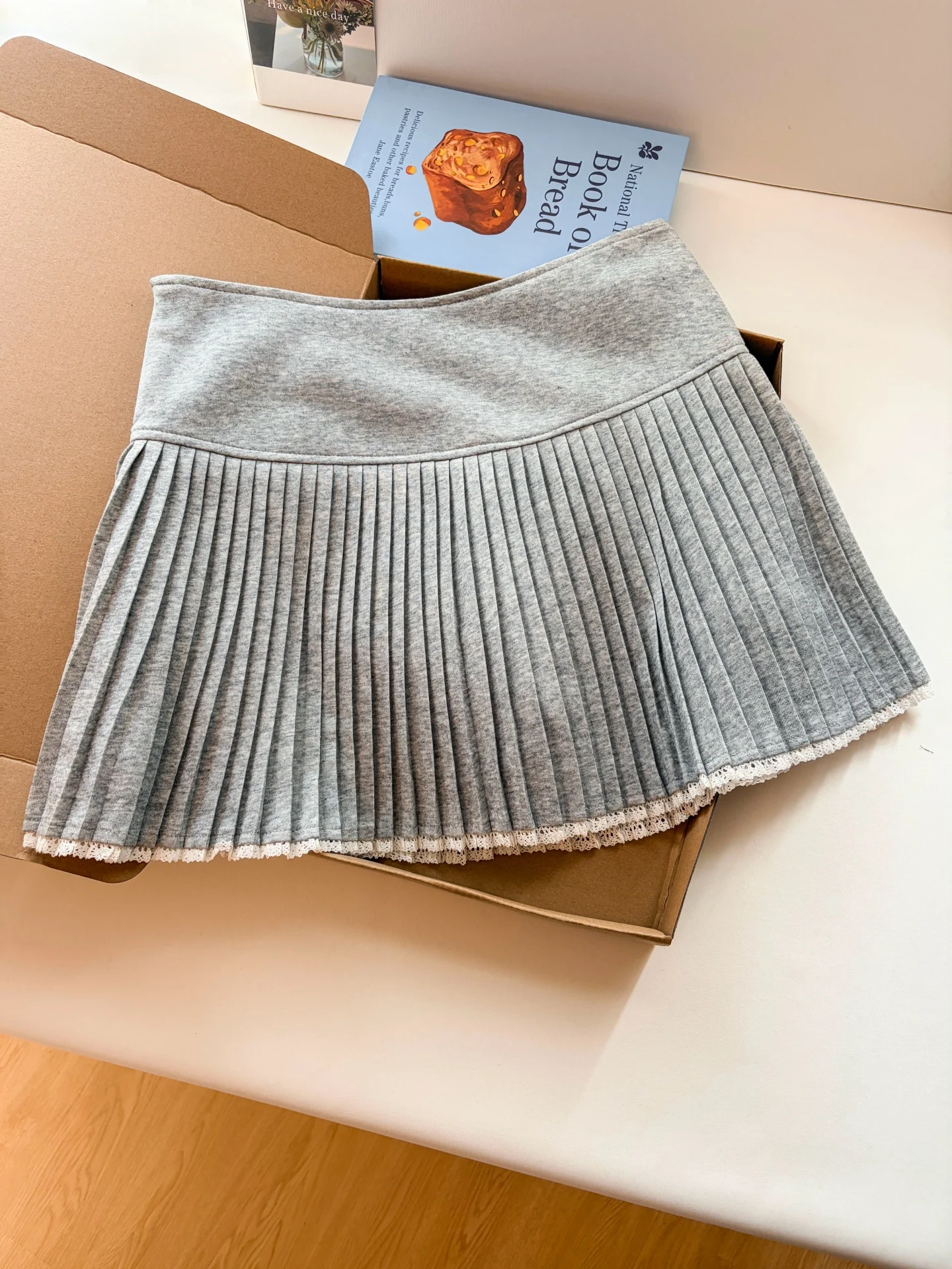 

Юбка с высокой талией и плиссировкой, женская, с кружевной отделкой, защита от просвечивания, для прогулок, высокое качество, для повседневной носки, Гуанчжоу Тринадцатая фабрика