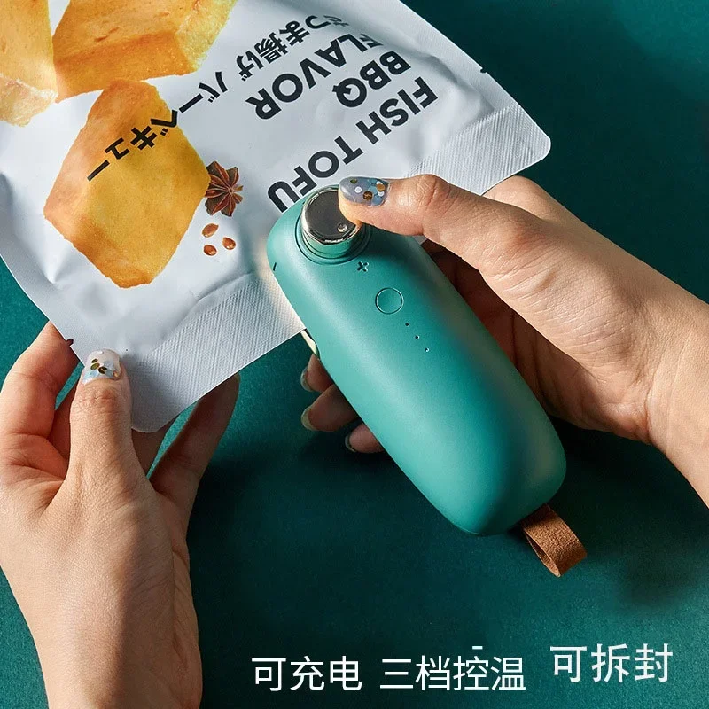 

Small Household Portable Mini Vacuum Snack Plastic Bag Hand Pressure Sealer