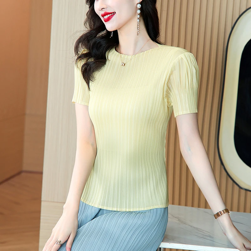 

Miyake pleated top 2025 summer new popular round neck bubble short sleeved fashionable simple casual slimming T-shirt