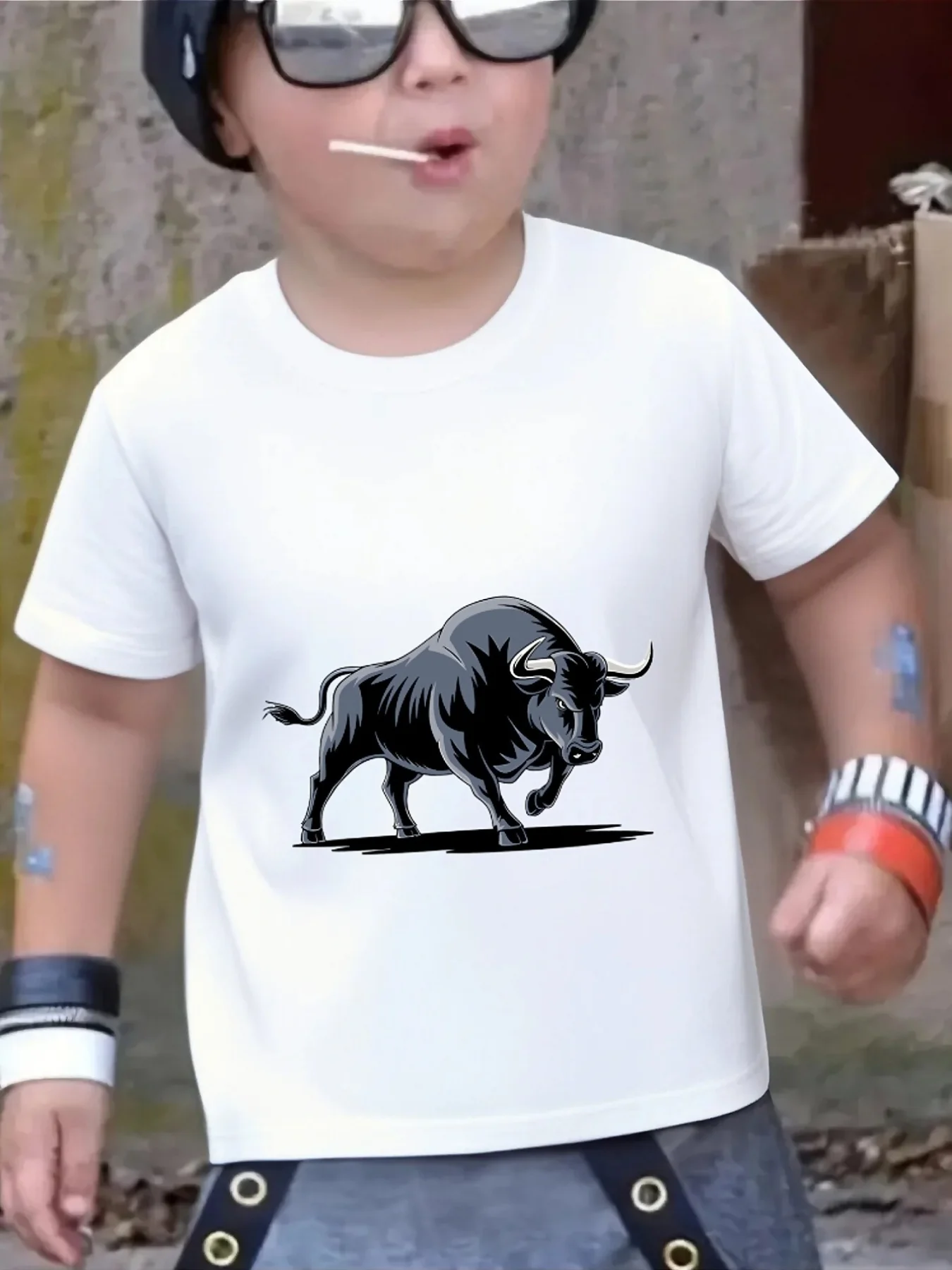 Camiseta Familiar a Juego con Estampado Artístico Vintage de Toro Negro, para Niños y Niñas, Manga Corta, de Algodón Suave, Estilo Casual