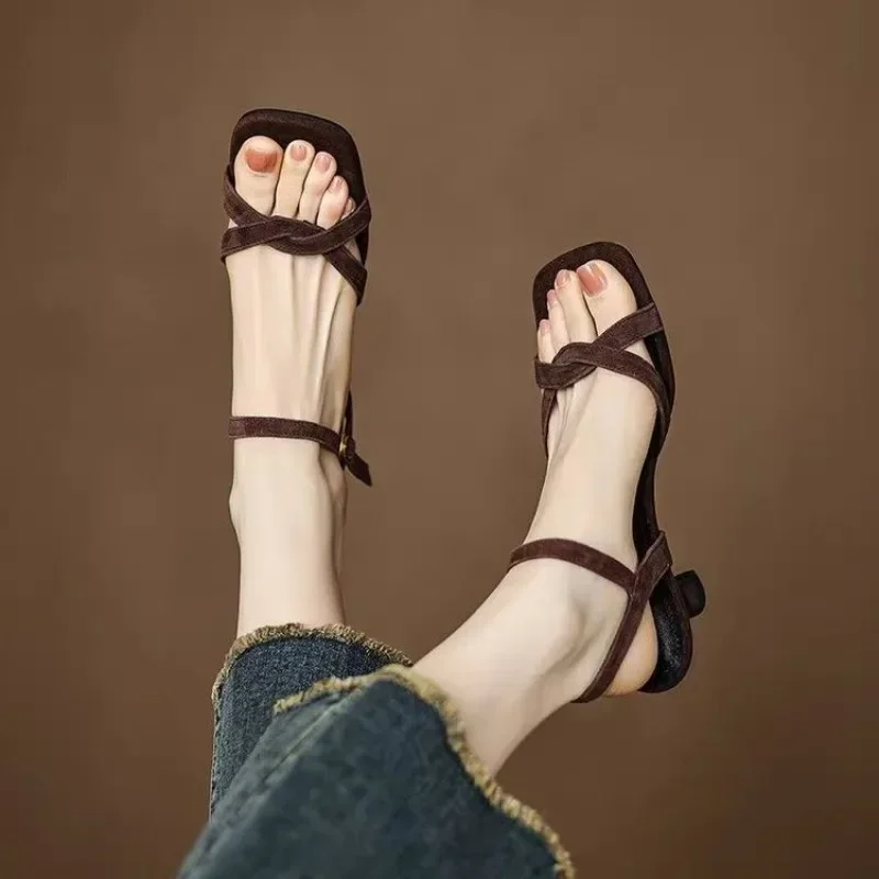 2025 High-quality coffee-colored narrow-band designed slim-fitting sandals, large-sized summer fashionable open-toe high heels