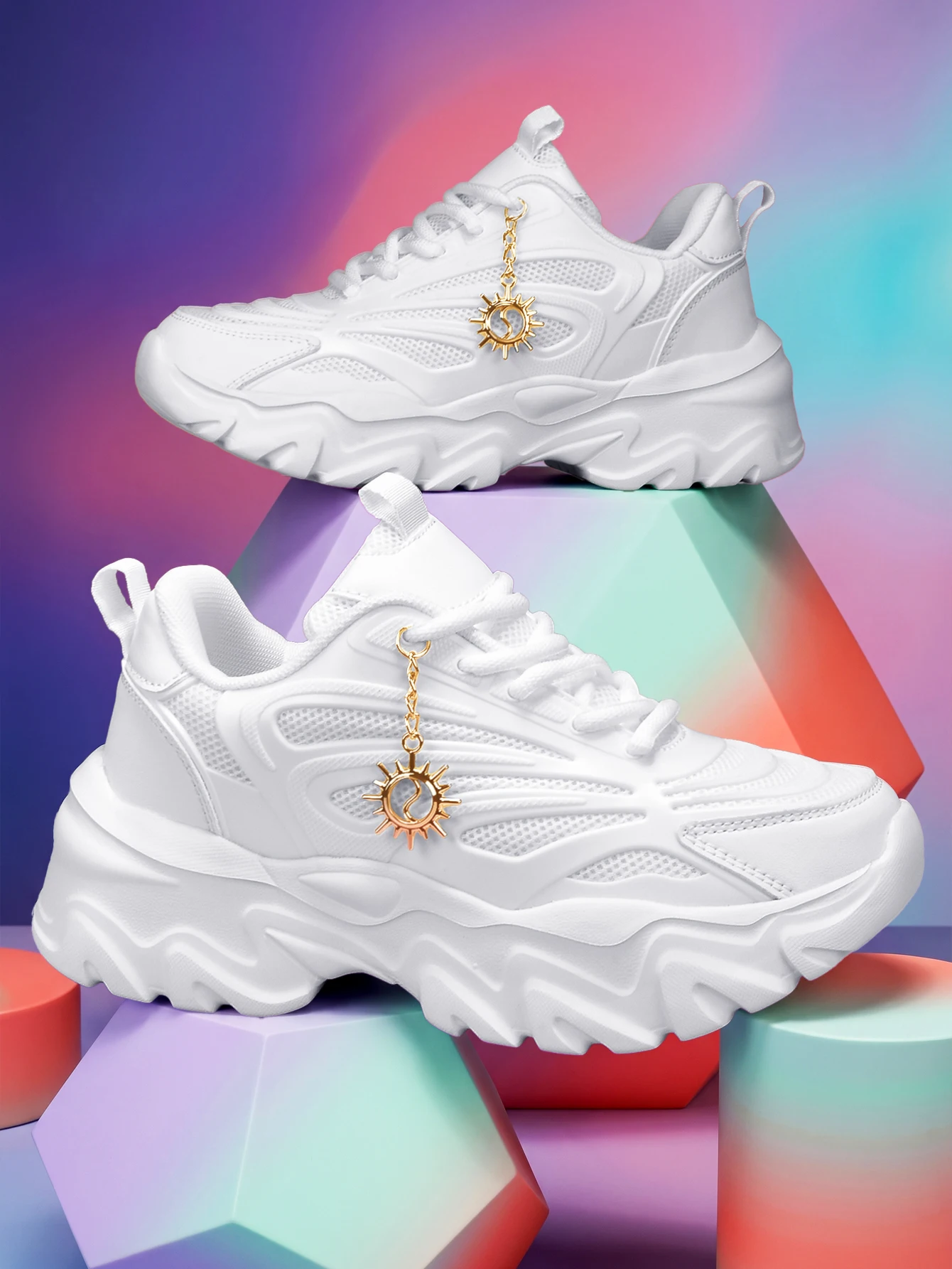 Women's outdoor all-season vulcanized shoes, lightweight EVA thick-soled 5CM height-increasing white dad shoes, paired with Y2K sweet and cool style, detachable golden sunflower pendant, versatile for daily running and