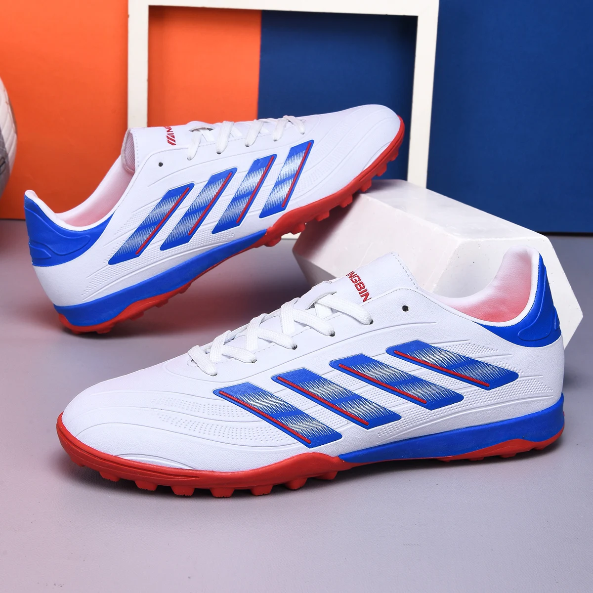 

New Men's Soccer Shoes Cleats Training TF Top Quality Sneakers Football Boots Non-Slip Futsal Match Drop Shipping Unisex Adult