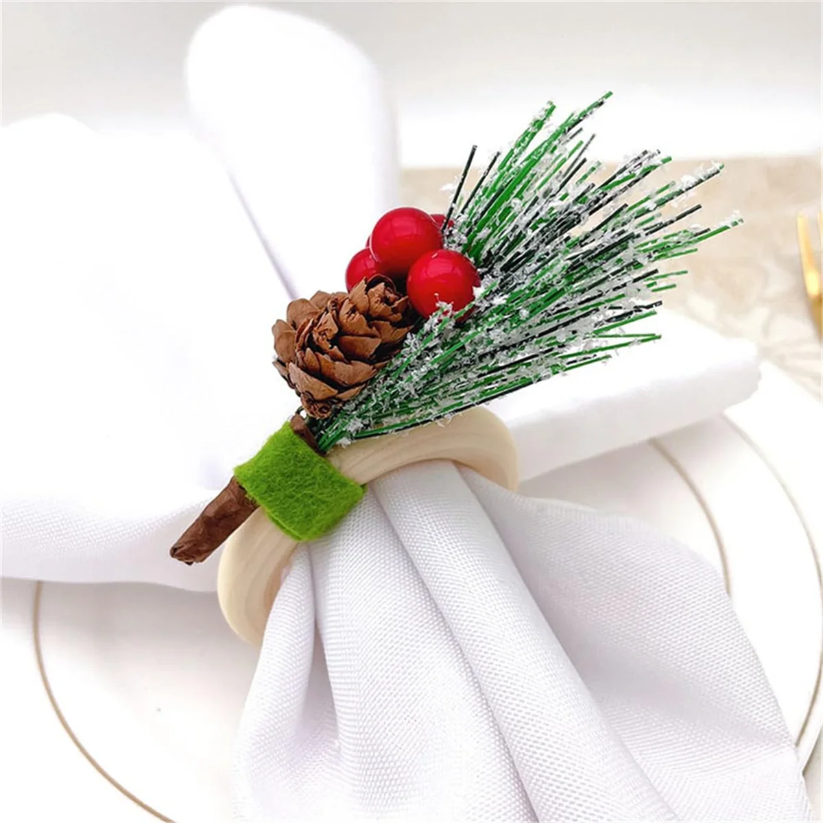 6PCS Christmas Napkin Rings Wood Handmade Holly Berry Napkin Holder for Wedding, Banquet, Birthday, ThanksgivingJAS