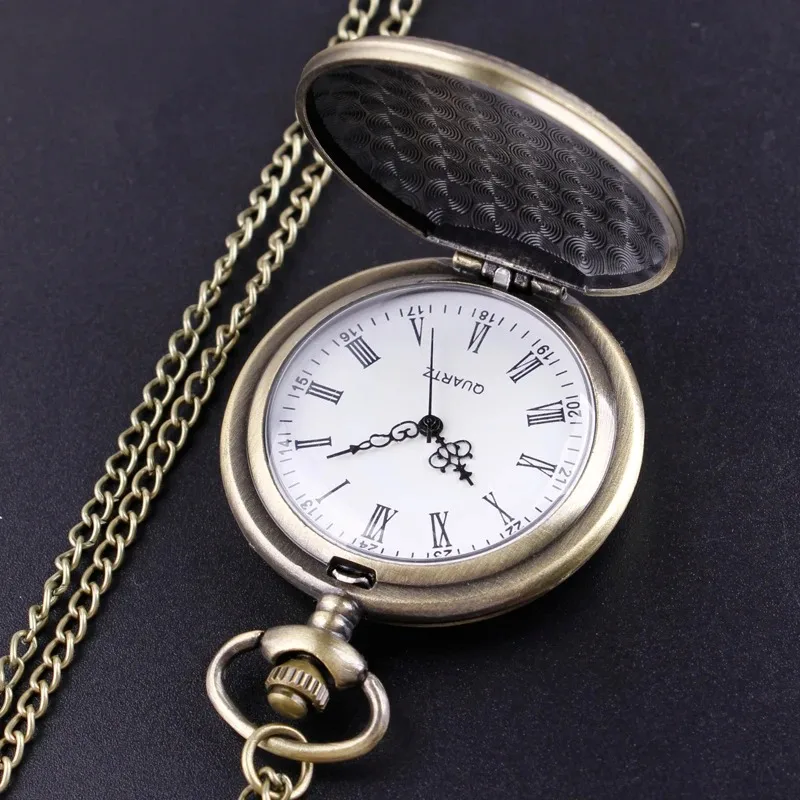 Orologio da tasca al quarzo retrò antico in bronzo per uomo donna Steampunk vendita calda collana di moda classica orologio a catena regali