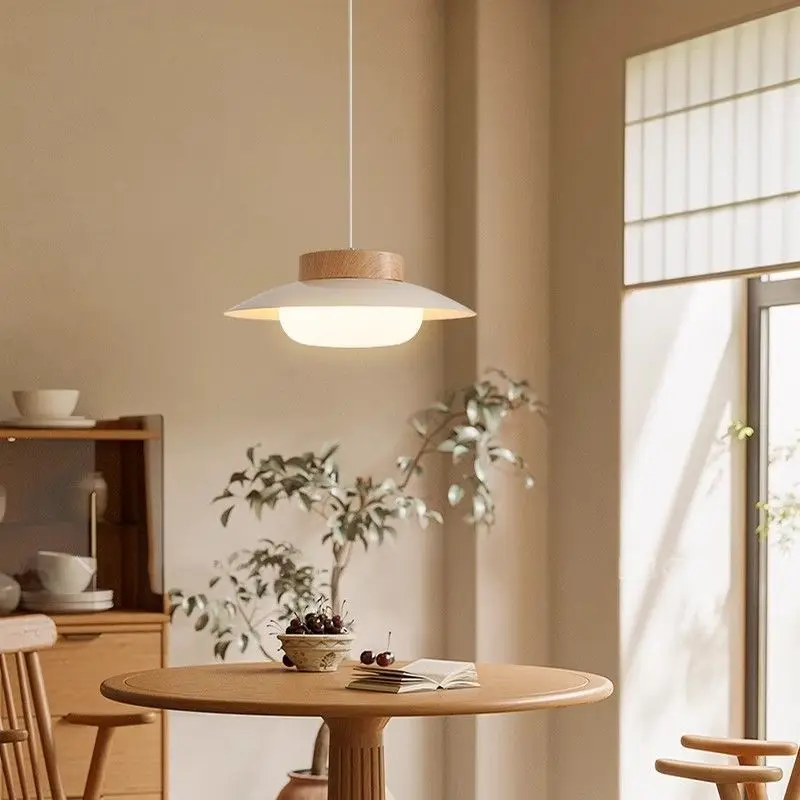 

Кремовая деревянная люстра из бревен - подвесной светильник в стиле ваби-саби для средневекового обеденного стола B & B и круглого декора бара