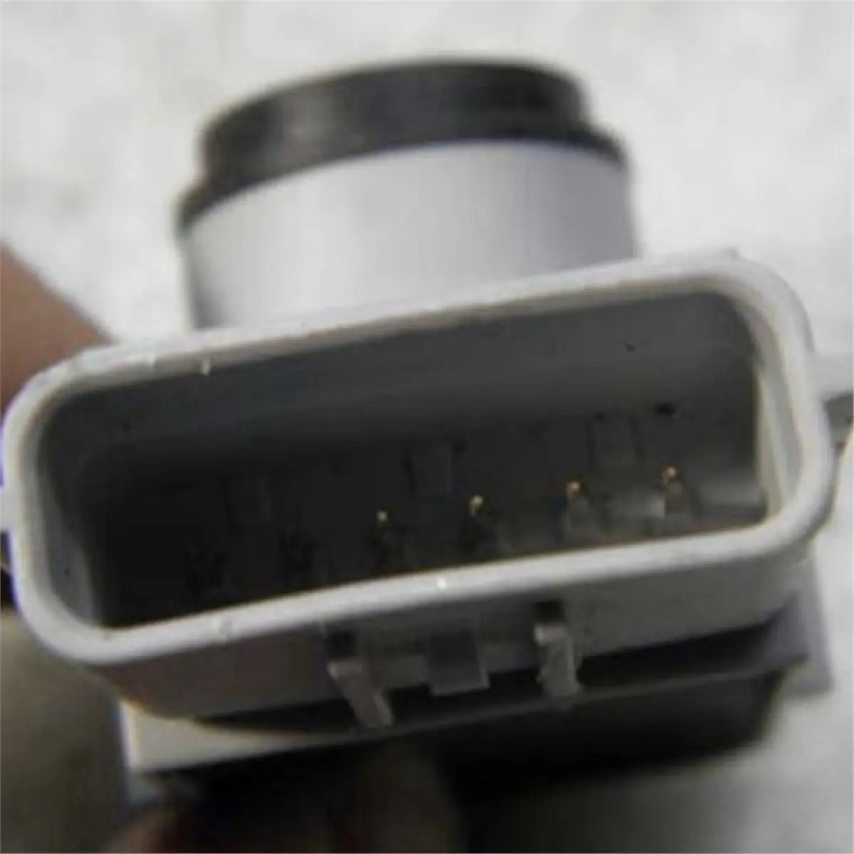 #85U Reversing Radar Sensor,Car Parking Aid Sensor 95720-M0000 for Hyundai Santa Fe 2013-2015 (Plastic)