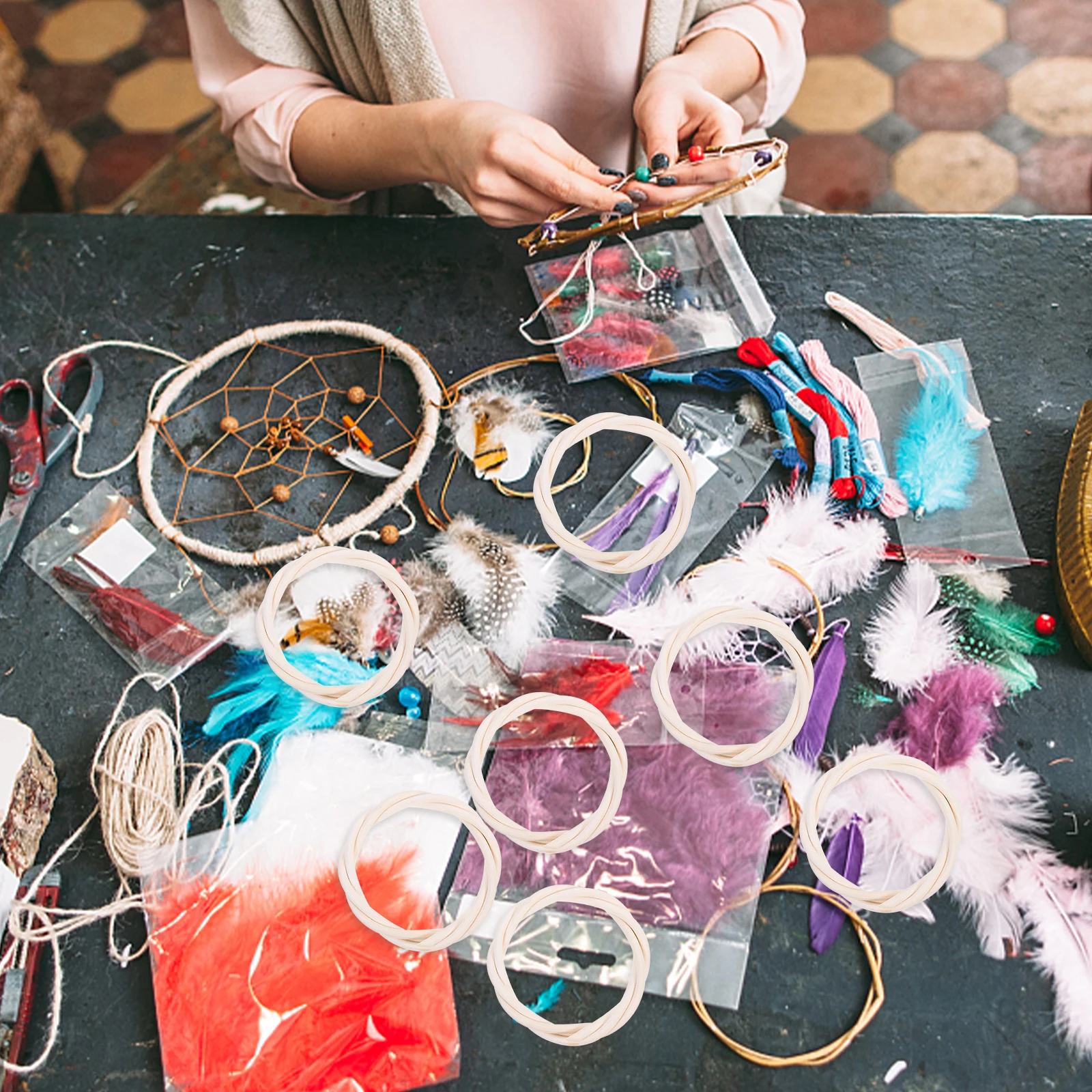 

6Pcs Rattan Wreath Circle DIY Garland Rings Dreamcatcher Frame Natural Vine Decorative Hoop for Holiday Kitchen Wall