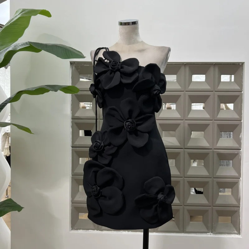 

Summer Party Gentle and Stylish Hand-Sewn Floral One-Shoulder Slim Dress for Rich Women, Age-Reducing Tie-Up Mini Dress