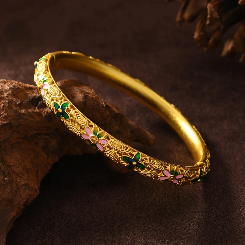 

Court Style Enamel Dropped Glaze Flower Texture Diamond Bangle for Women Vintage Copper Metal Hand Bracelet Party Jewelry Gifts