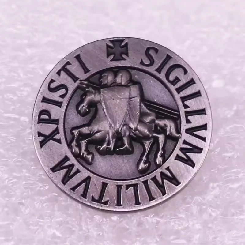 

Military Knights Medal Pin Mini Knights Templars Cross Badge Crafts Decoration Accessory