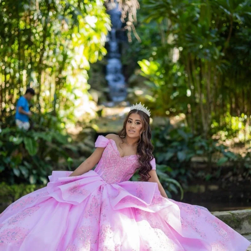 

Customized Pink Quinceanera Dresses Off the Shoulder sequin appliqu layering Tull Long tail Vestido 15 Quinceanera