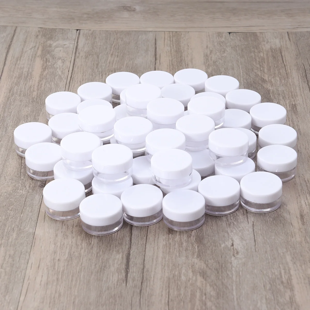 50pcs Cream Bottles Beautiful Round Shape Screw Cap Sealed Solid Durable Travel Eyeshadow Balm Powder Container Set Lightweight