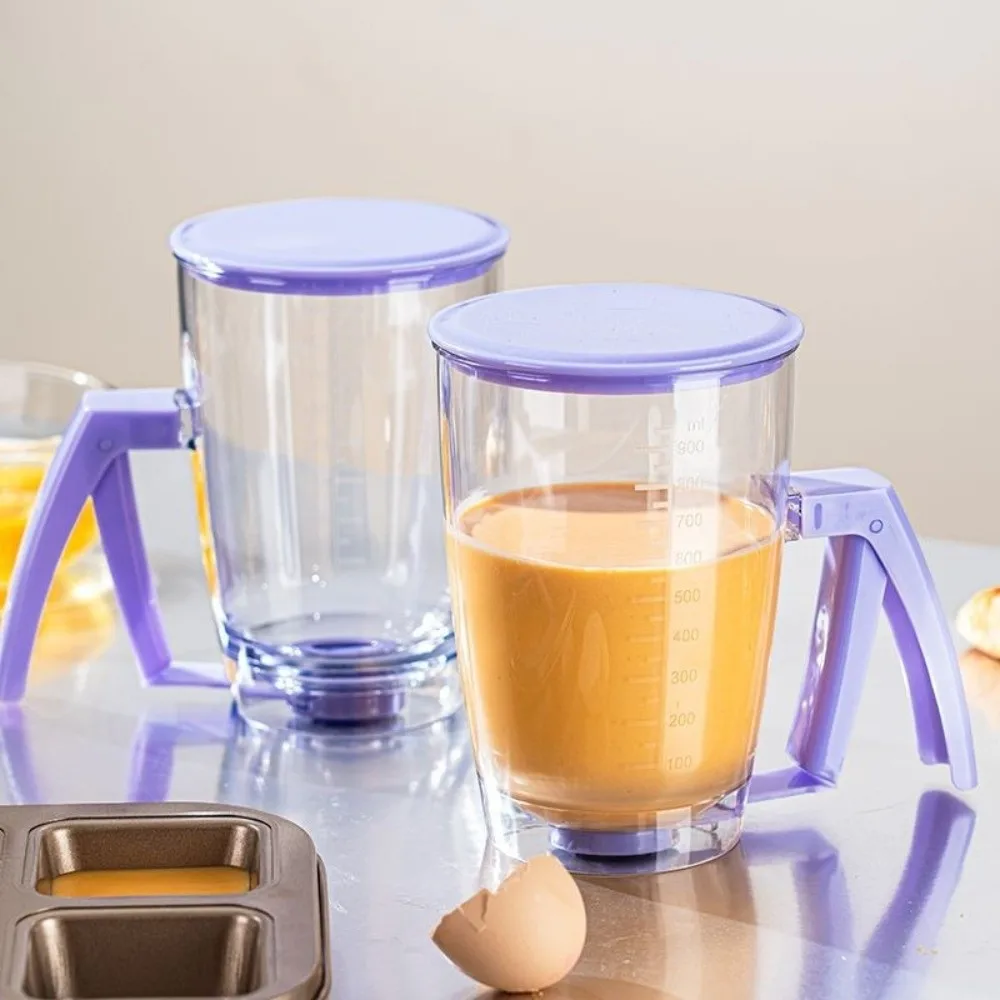 

Precise Pouring Pancake Batter Separator Leak-Proof Squeeze Handle Waffles Dispenser Plastic 900ml Pancake Batter Funnel