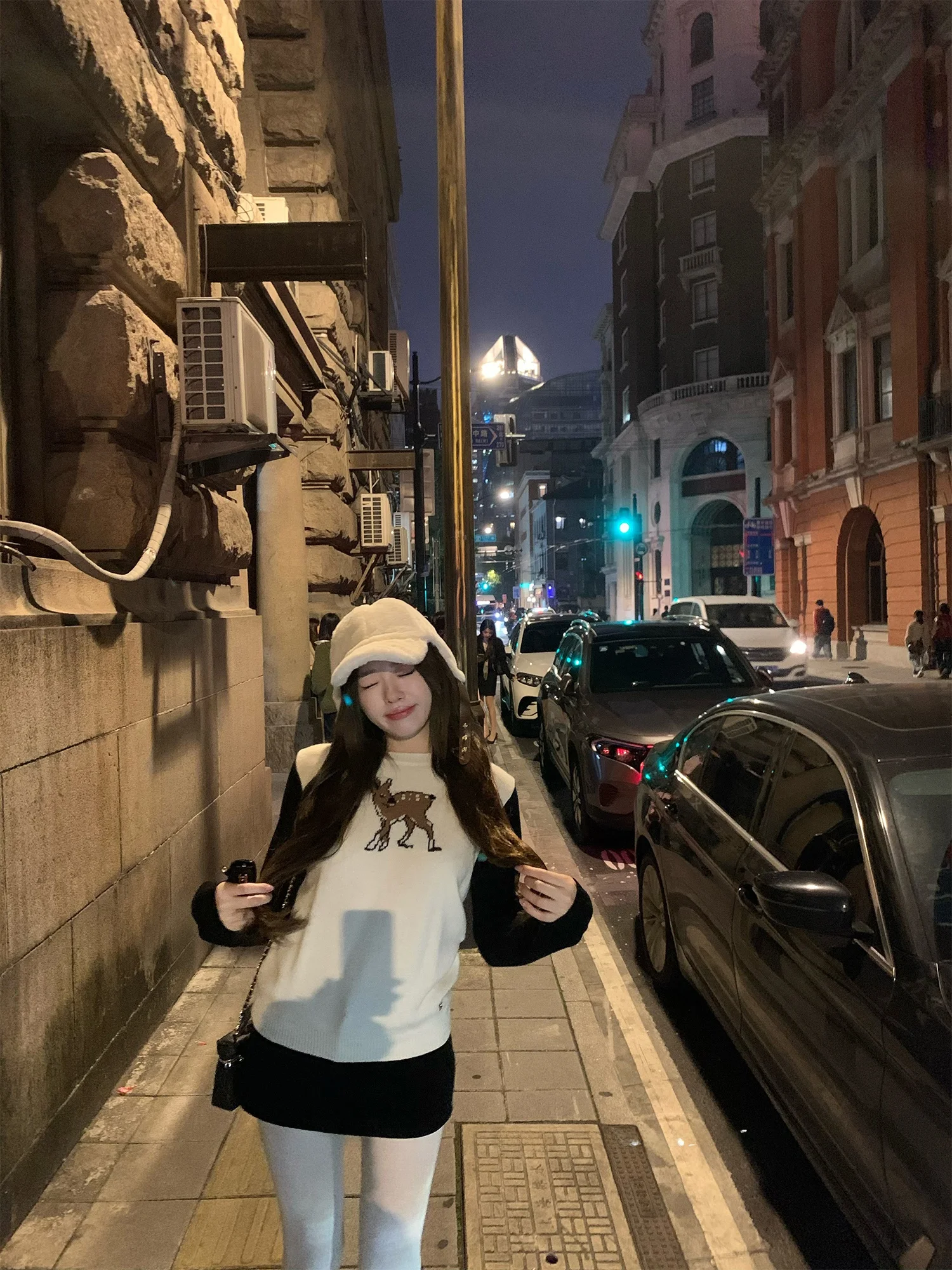 

OKJJ Cisas Deer Embroidered Knitted Sweater Women's Autumn Winter Bla White Color Contrast Design Small Fraance Sle...