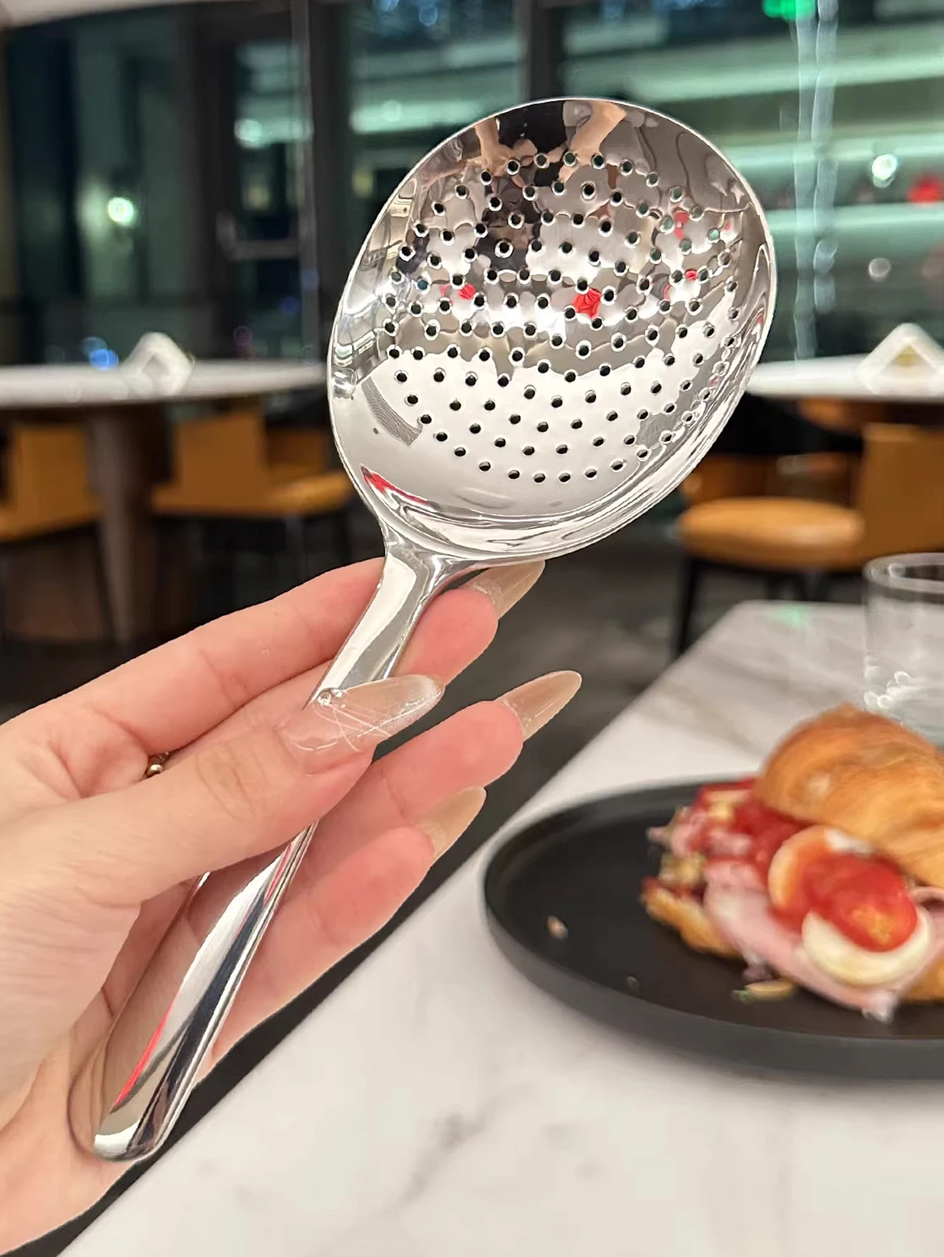 1/2 قطعة مغارف من الفولاذ المقاوم للصدأ لخدمة حساء الأرز ملعقة تقديم ثقب الصرف مقبض معزول للحرارة أدوات المطبخ للاستخدام اليومي