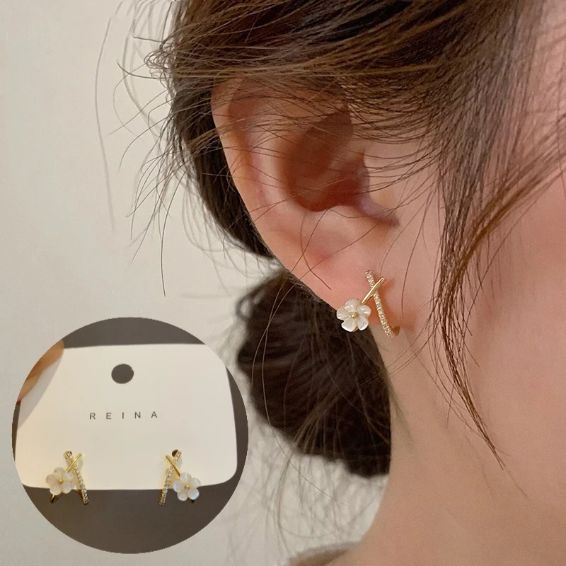 Stud Earrings 2025 Trending Shell And Floral Fusion Artisan Design Silver Posts Dainty Luxury For Women Daily Jewelry