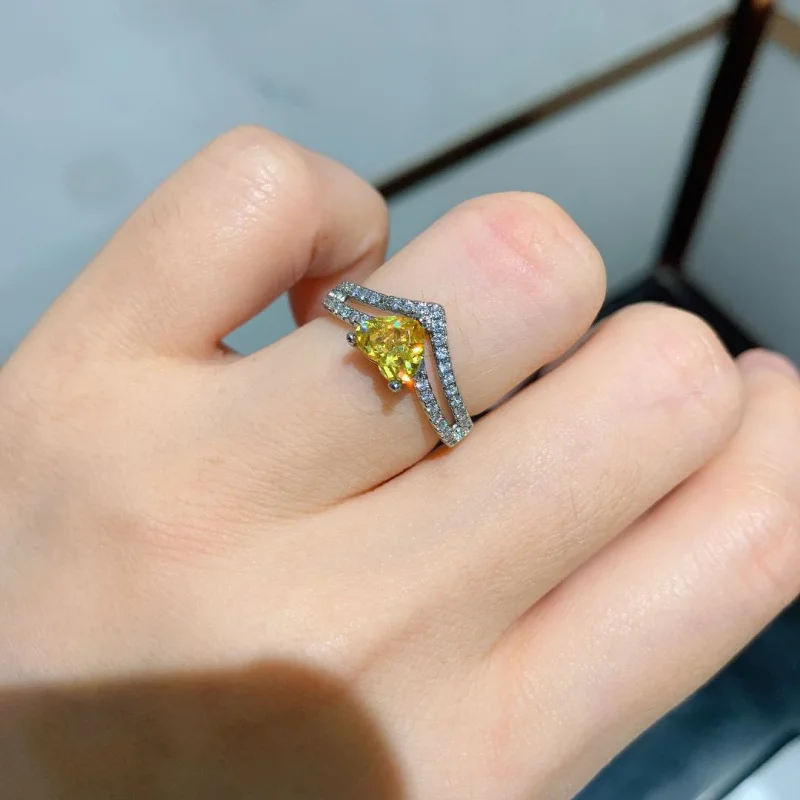 

Micro Paved Pink Diamond Yellow Diamond Ring for Women, European and American Light Luxury Fashion Gemstone Ring