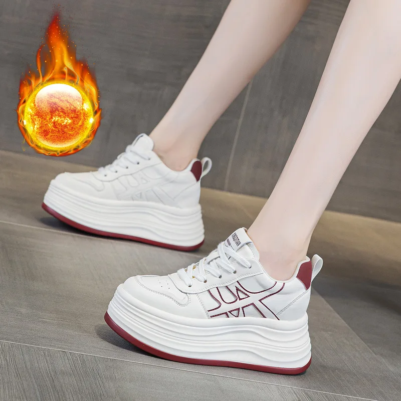 9 سنتيمتر المرأة أحذية رياضية غير رسمية سميكة القاع عالية أعلى أحذية رياضية فضية اللون زيادة الارتفاع مريحة جولة تو المطاط تسولي