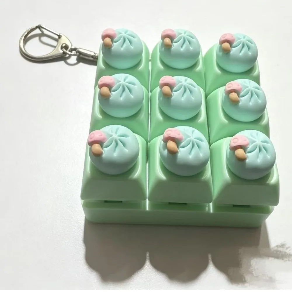 LED Light Keyboard Fidget 9 Button Pocket Size Finger Keyboard Pendant Crisp Sound Dumpling Fidget Keychain Pass The Time