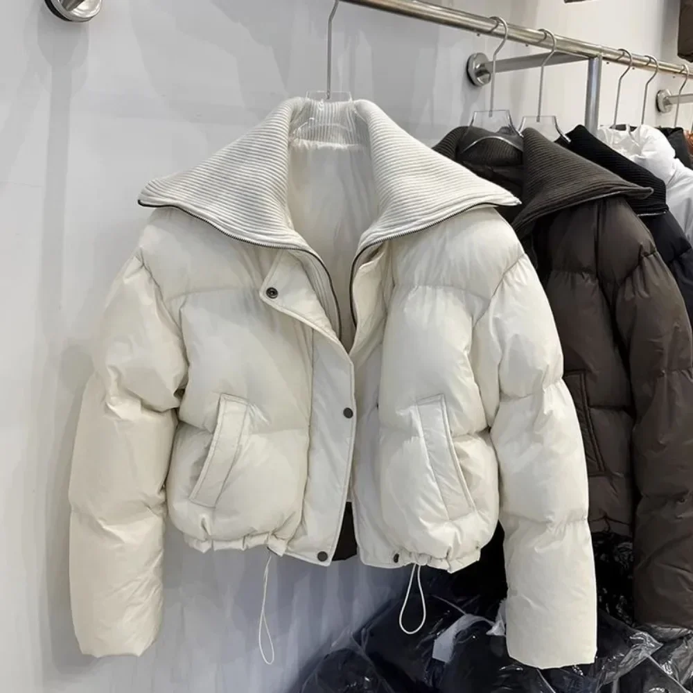Femmes 2025 hiver nouveau col tricoté doudoune courte ample mince mode épais blanc canard vers le bas manteau à la mode vêtements d'extérieur