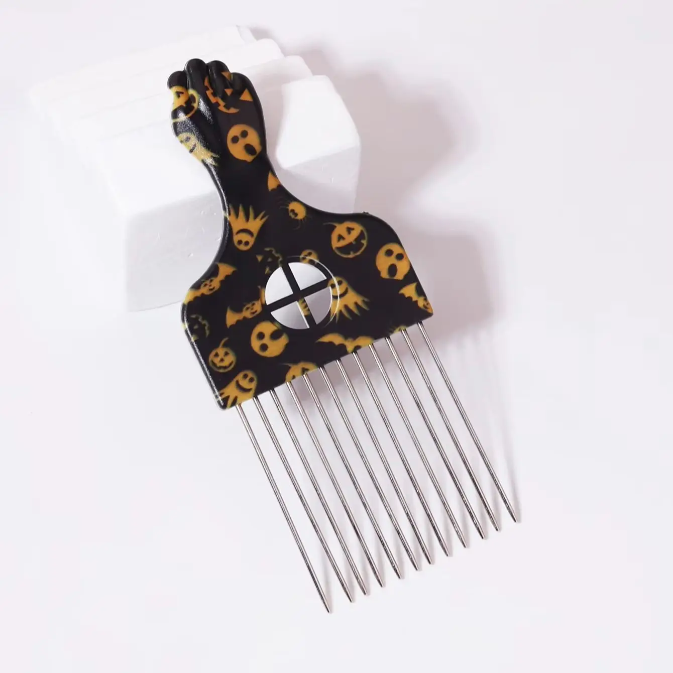

1pcs Pumpkin Halloween Style Pattern Stainless Steel Anti Static Insertion Hair Brush Hair Salon Styling Tool