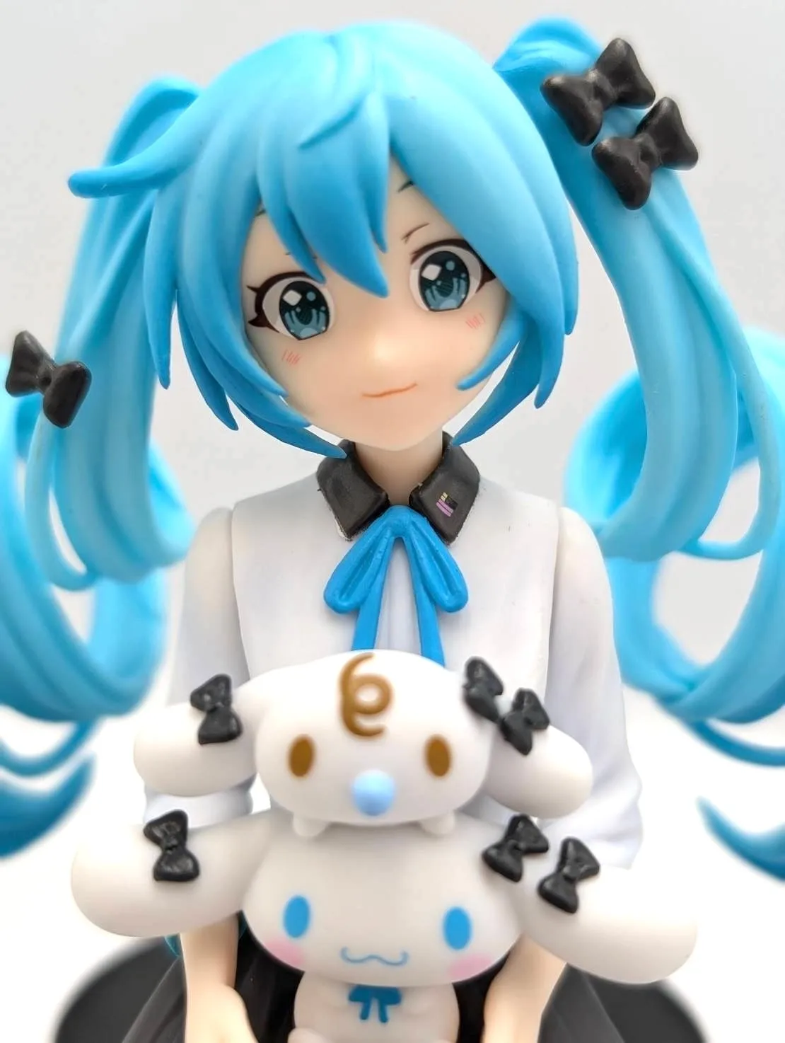 ฟิกเกอร์อนิเมะ ฮัตสึเนะ มิคุ 14 ซม. รูปสุนัขหูใหญ่และตัวกั้นแก้วนม ของตกแต่ง ของเล่นเด็ก ของขวัญ