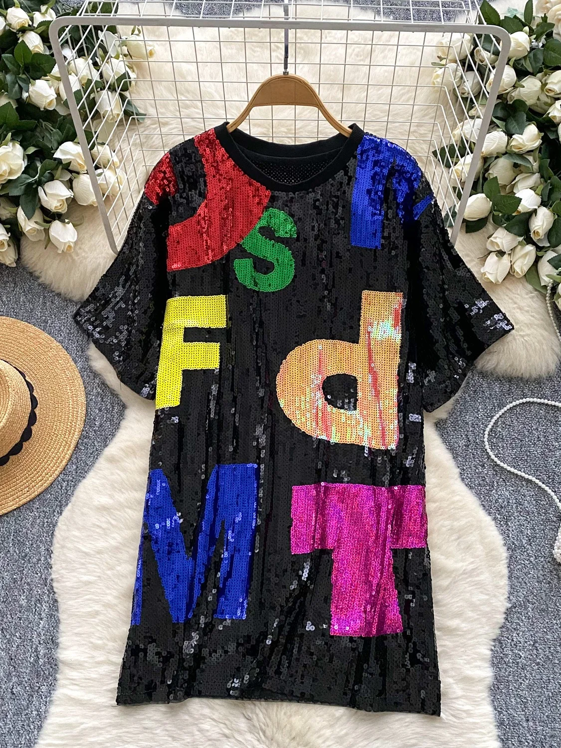 Vestido de Verano para Mujer, Cuello Redondo, Manga Corta, Brillante, Diseño Hoado que Cubre la Figura, Falda Midi Sensacional