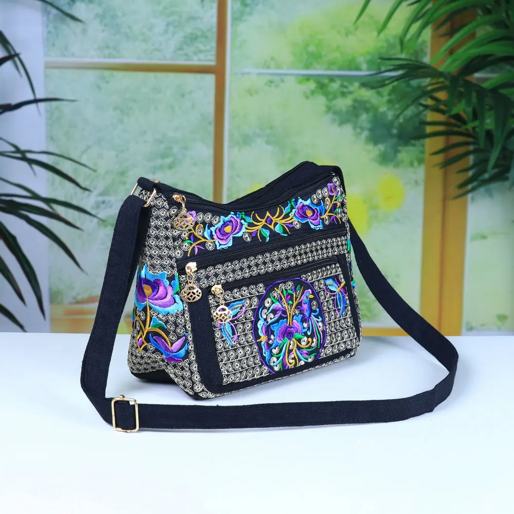 Ethnic style embroidered crossbody bag, new fashionable small bag, women\'s summer versatile bag, casual women\'s canvas