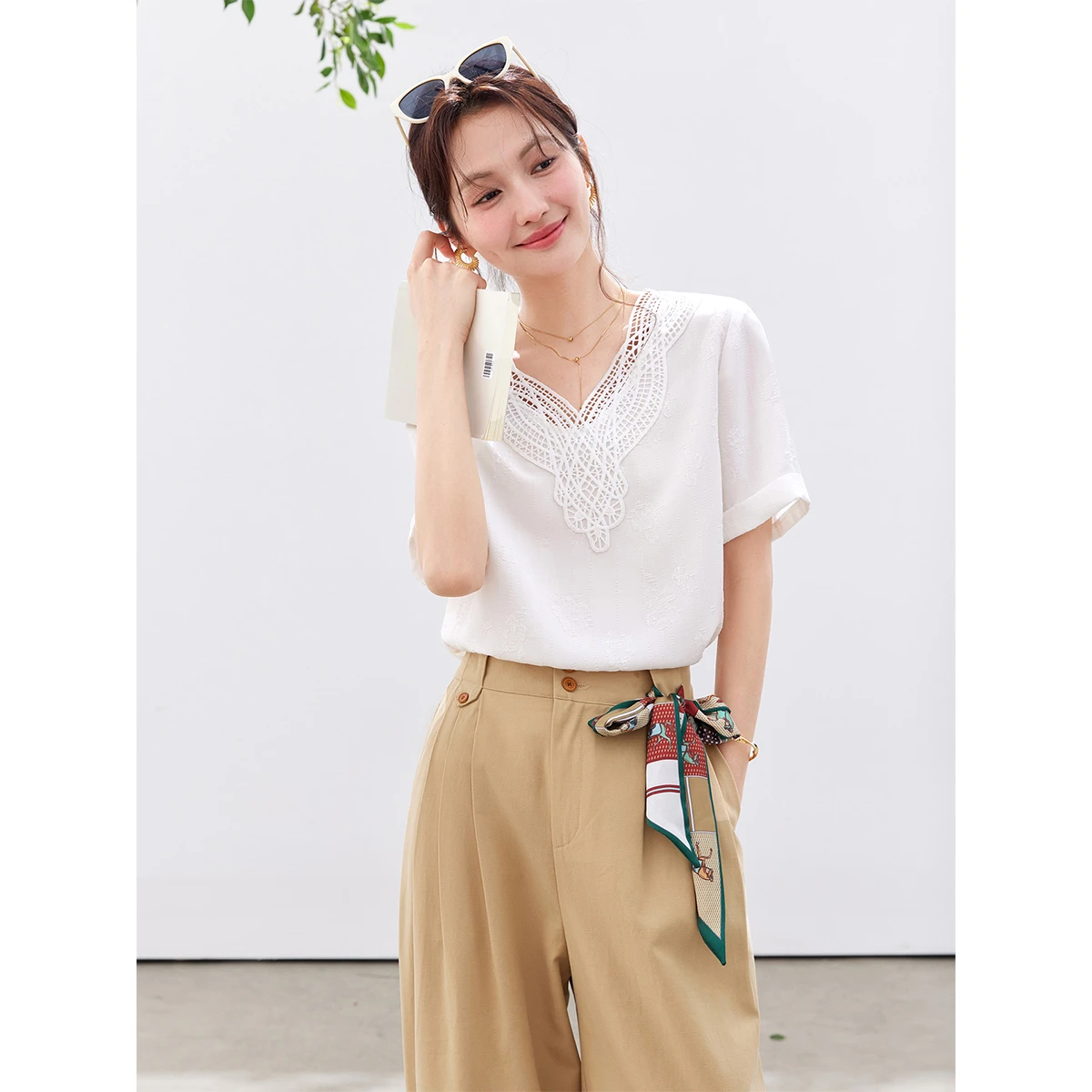 VIMLY Fashion Lace Trim V-Neck Short Sleeve T-Shirt Women 2026 Summer New White Textured Casual Simple Top Ladies Clothes A6232