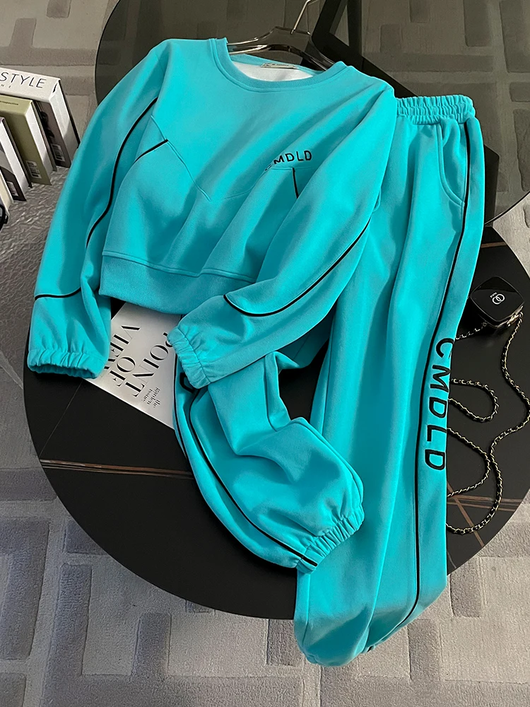 

Fashionable Sportswear Set for Women Blue Sweatshirt And Pants Two-Piece Suite Spring 2026 New Arrival Street Style Casual Wear