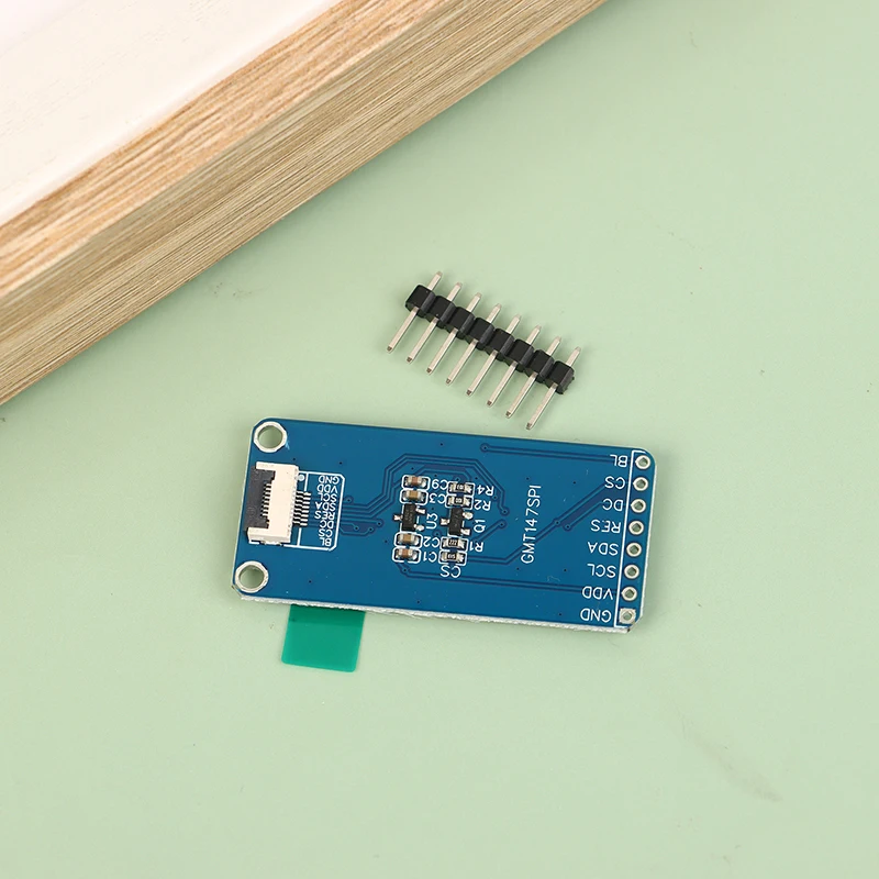 1.47 Inch TFT LCD Screen ST7789P3 Small Screen 172 * 320 Bare Screen LCD Serial Port SPI Module