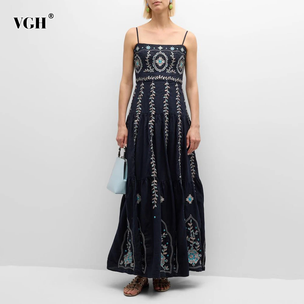 VGH Afternoon Tea Black Floral Embroidered Sundresses for Women Square Collar Sleeveless Tiered Maxi Skirt for Romantic Dates