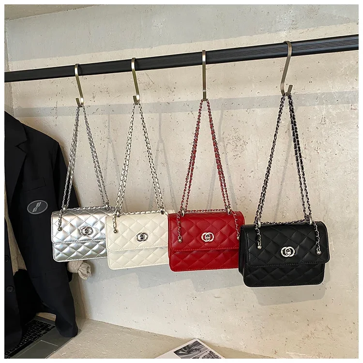 

2025 Geometric Chain-Integrated Cube Bag, Expanded Capacity Convertible Shoulder Crossbody Purse for Women, Minimalist Carryall