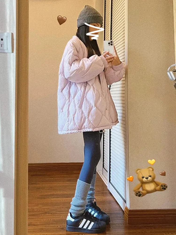 

Зимнее женское свободное хлопковое пальто с розовым ромбовидным узором в корейском стиле, повседневное, с длинными рукавами и круглым вырезом