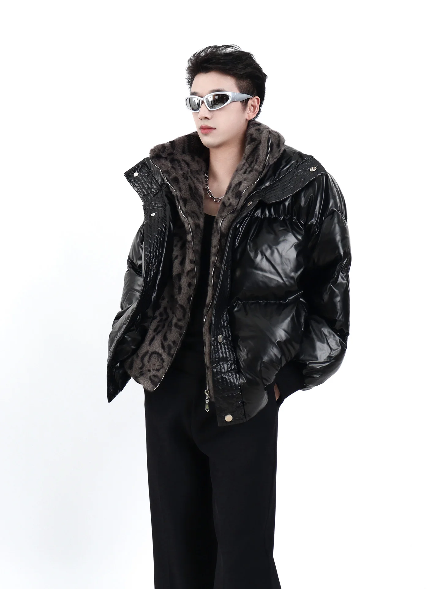 패션 레오파드 프린트 스플라이싱 페이크 투피스 파카 남성용 2025 겨울 신상 두꺼운 따뜻한 트렌디 시크 파카 남성용 긴팔 코트