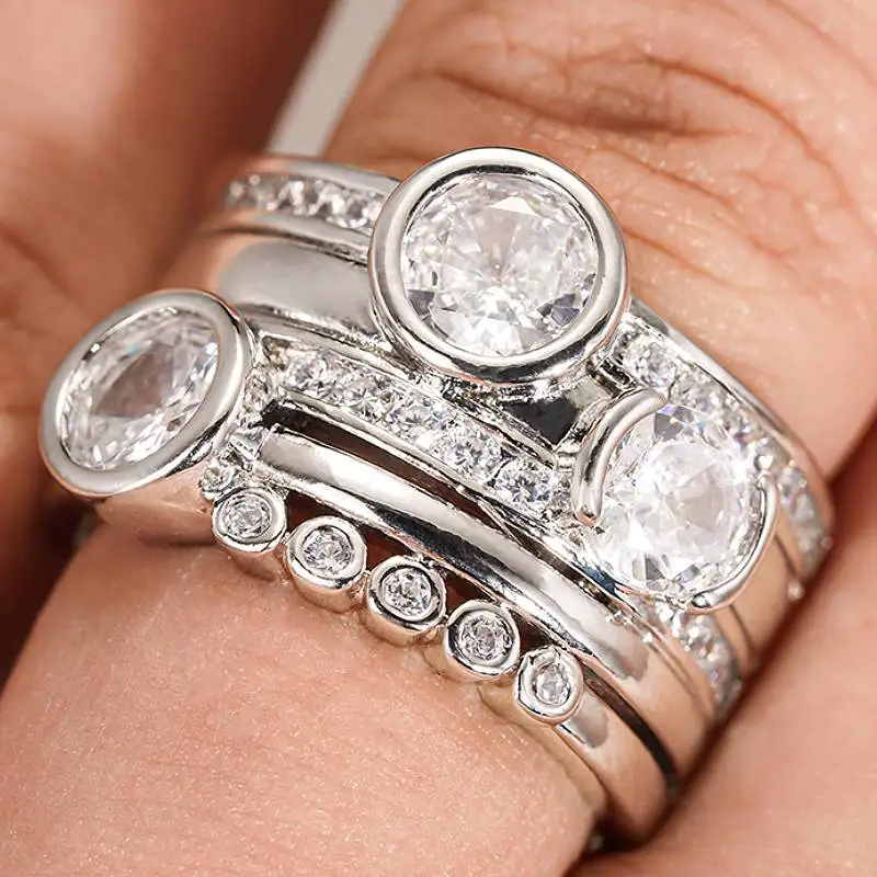 Huitan Damenring, geometrisches Design, silberfarben, modisch, für Damen, Party-Accessoires, besonderer täglicher, wunderschöner Schmuck mit glänzendem CZ-Intarsien