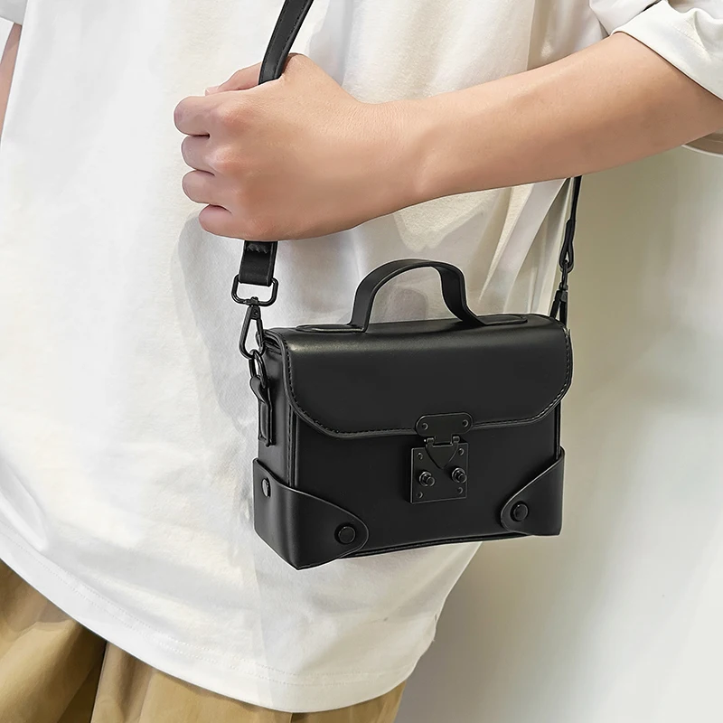 

New Trendy Crossbody Bag PU Waterproof Fabric Lightweight Sling Bag for Outing Date Shopping Commuting Couple's Bag Men's Gift