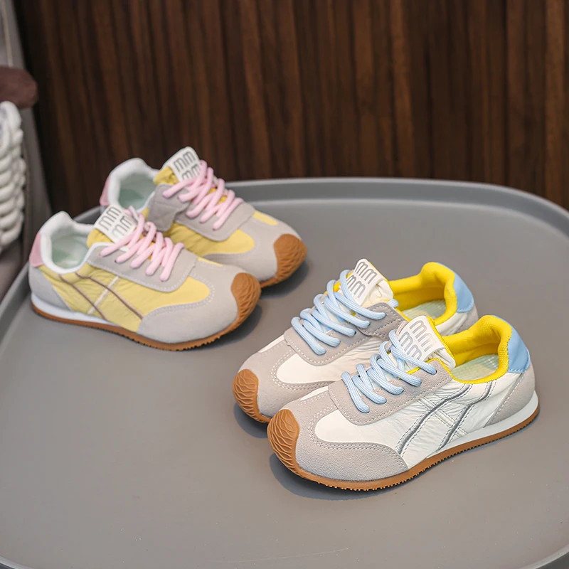 

Детские кроссовки: модные белые нескользящие повседневные туфли для мальчиков и девочек, дышащие кроссовки на липучках для малышей, уличная обувь