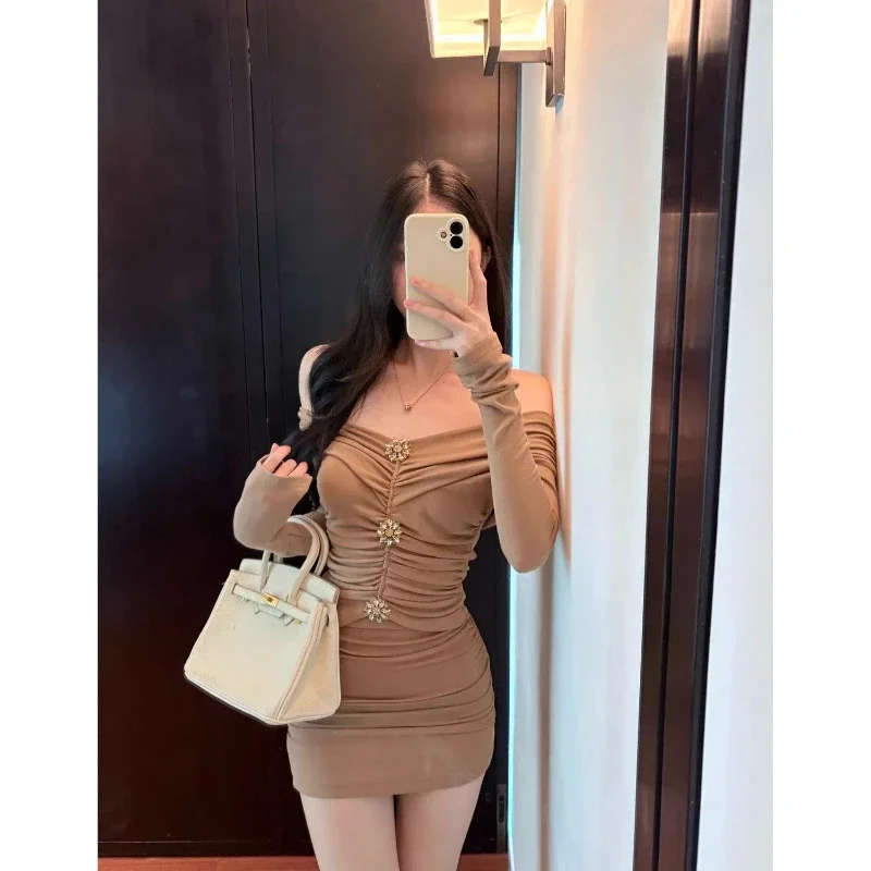 

Горячая девушка однолинейное плиссированное платье с длинными рукавами и вырезом с открытыми плечами для женщин, обтягивающая ягодицы юбка для похудения