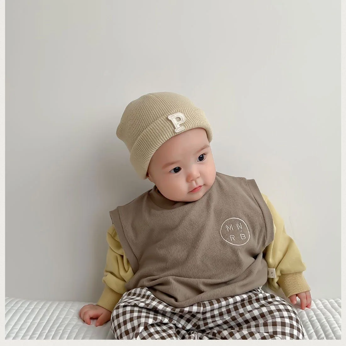 Baby Autumn-winter woolen hat simple letter baby hat for boys and girls knitted warm hem