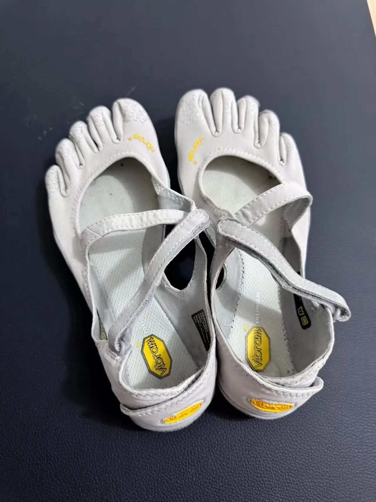 

New 2025 Hot Sale Gym Essential Lightweight Breathable Weightlifting Squat Fitness Training Shoes Weightlifting Shoes Very Good