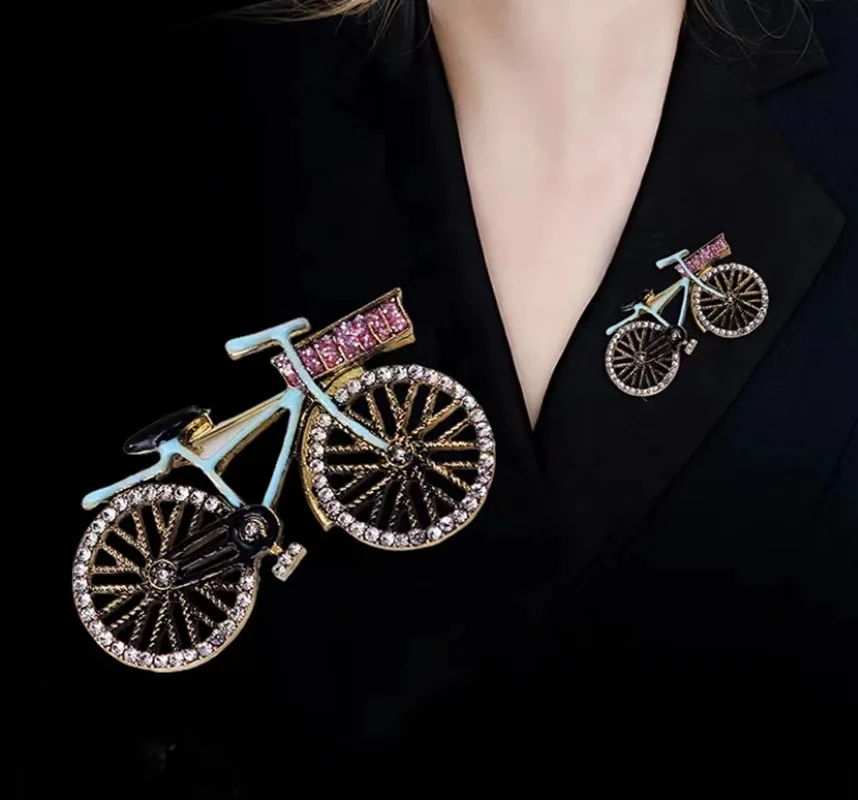 Vintage Creative Bicycle Shape Metal Brooch for Women Men Colorful Rhinestone Cyclists Cycling Clothing Badge Enamel Pin Jewelry