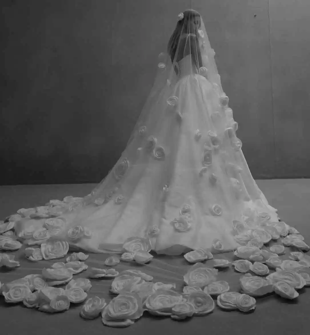 Chapel Veil Elegant Wedding Veils One Layer Tulle 3D-Flowers Appliques Lace Tulle White Ivory Bridal Veil Customized Veils V3031 image 4