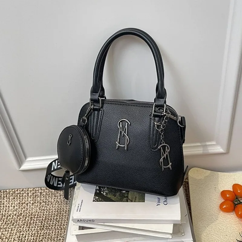 

Stylish Maillard Style Underarm Female Bag 2025 New Model Crossbody Daily Use Exquisite Adjustable Trendy One Shoulder