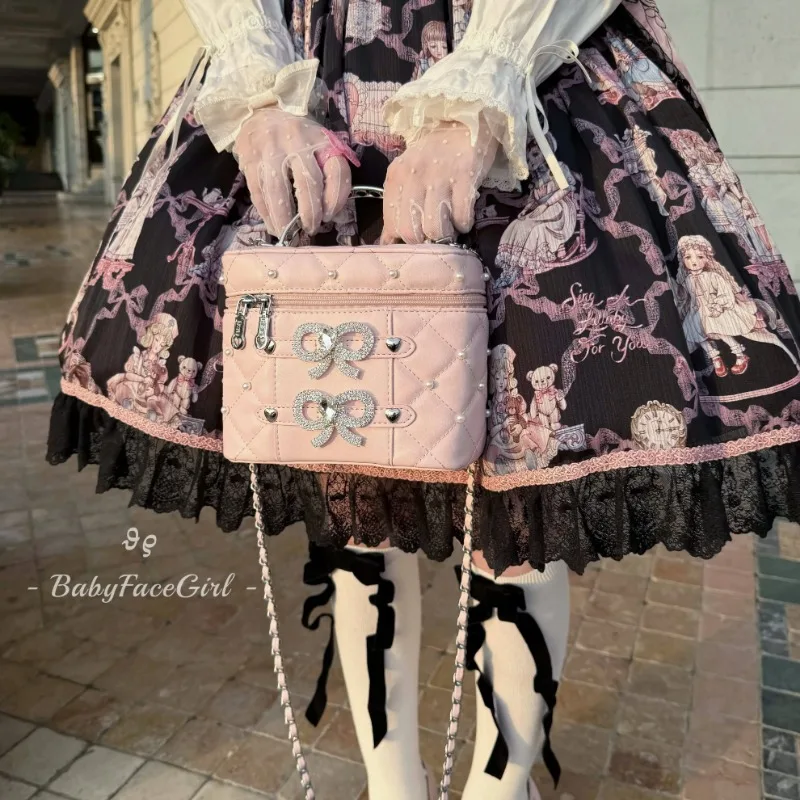 

Оригинальная сумочка-шкатулка «Жемчужный сундучок» в японском стиле, милая, с бантом, стразами, жемчужной ручкой, цепочкой и молнией, косметичка