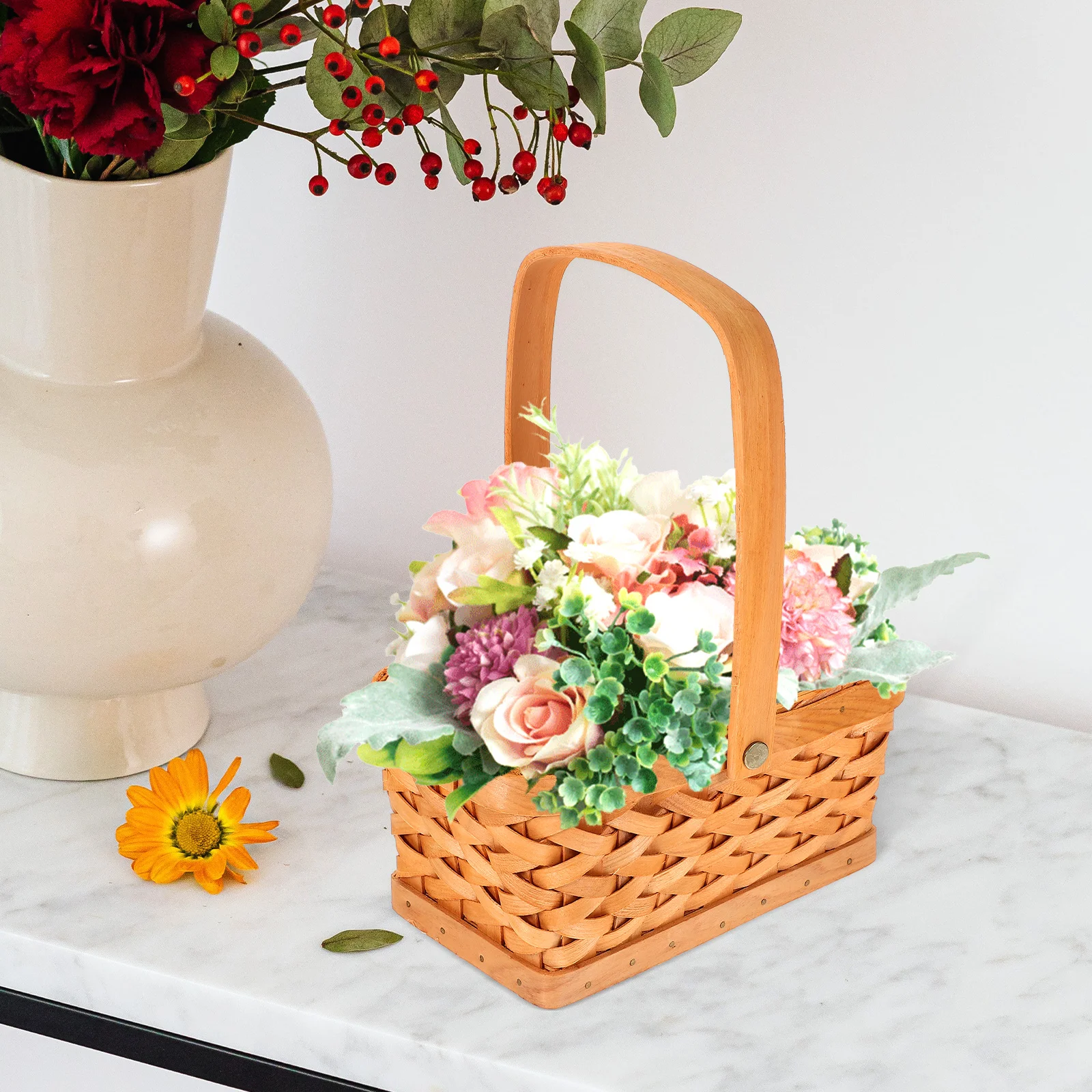 

Mini Woven Storage Basket Rustic Style Multipurpose Handheld Flower Gift Picnic Basket for Daily Supplies Camping Accessories