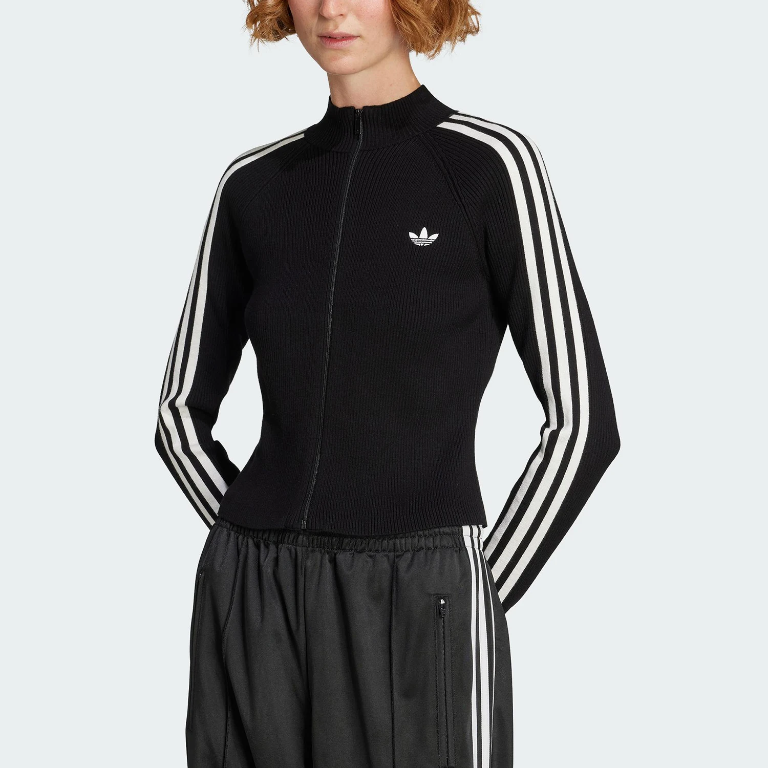 

Adidas натуральная клеверная женская спортивная облегающая классическая приятная для кожи куртка JY2597