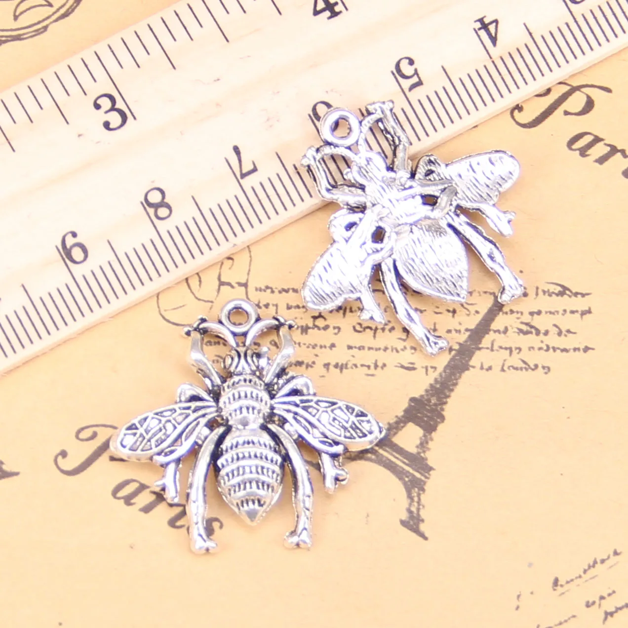 38pcs Charms For Jewelry Making Bee Bug 26x25mm Antique Silver Plated Pendants DIY Handmake Tibetan Silver Bracelet Necklace