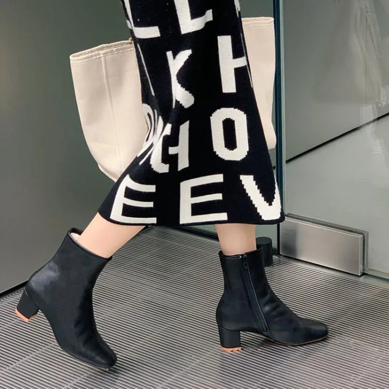 2023 Winter Warm Women Boots Fashion Zippers Thick High Heels Shoes Women Plush Ankle Boots Street Style White Ladies Short Boot